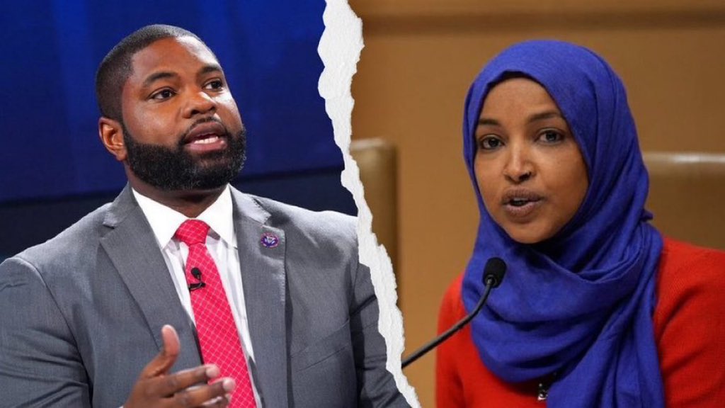 RealMelgibson0x's tweet photo. 🚨 Byron Donalds said:
“If Ilhan Omar is not a naturalized citizen, she is ineligible to serve in Congress. If she is ineligible to serve in Congress, she must be removed from Congress. It’s that simple.”

Do you agree with his statement?
A. Yes
B. No https://t.co/HBf0Pwa2kF