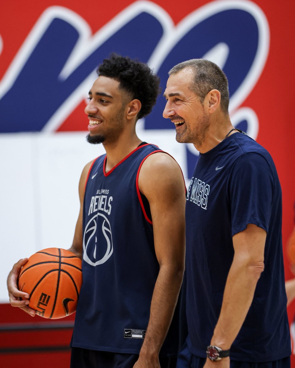 OleMissMBB's tweet photo. Welcome home Coach Aleksić 🔥 https://t.co/ydYxuVASP8