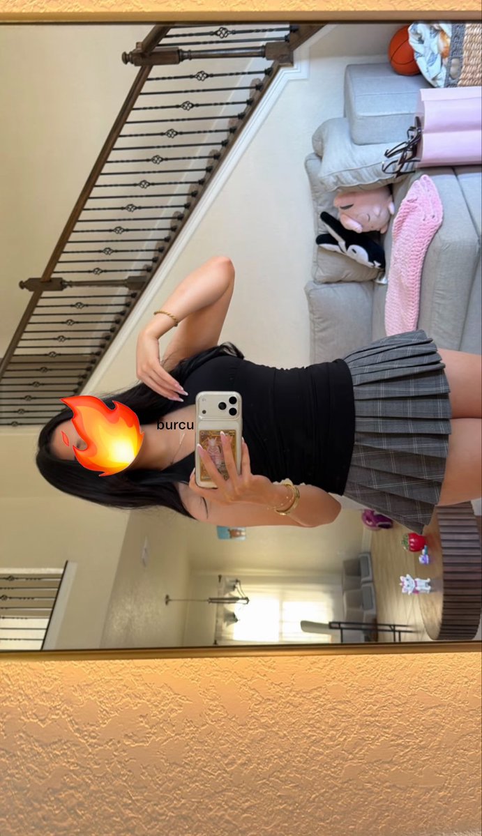 burcuazboy's tweet photo. İyi geceler bebeklerim 🔥💋 https://t.co/gsnt0F46ju
