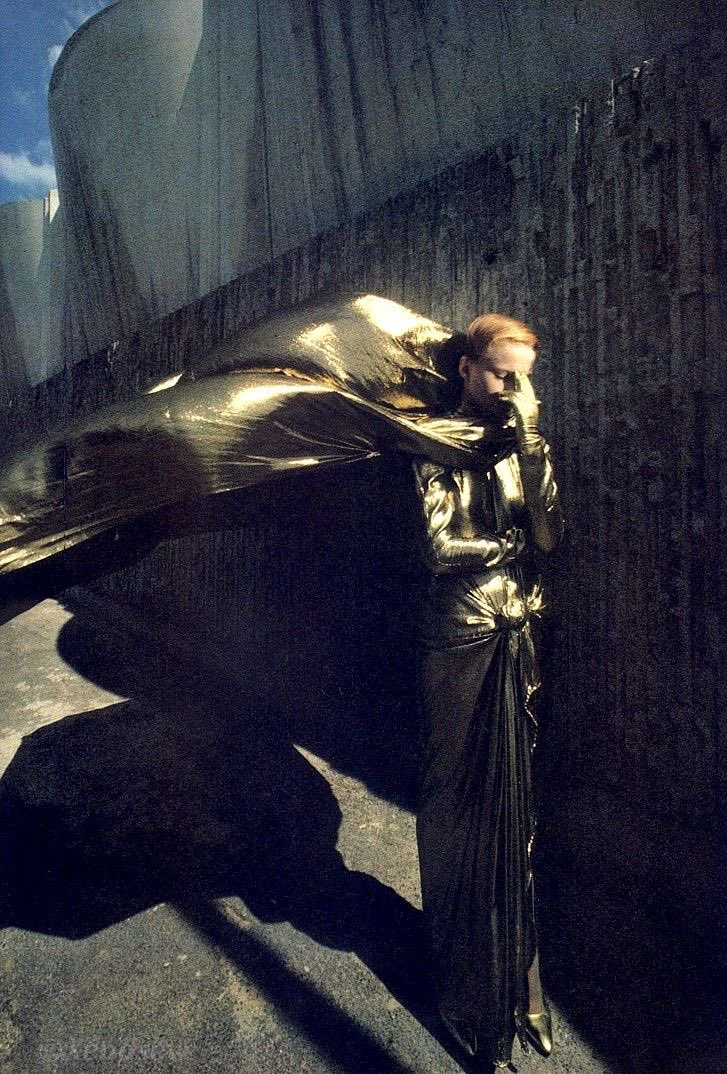 xe0_xeo's tweet photo. Helmut Newton - Thierry Mugler (1985) https://t.co/QauRXasRfl