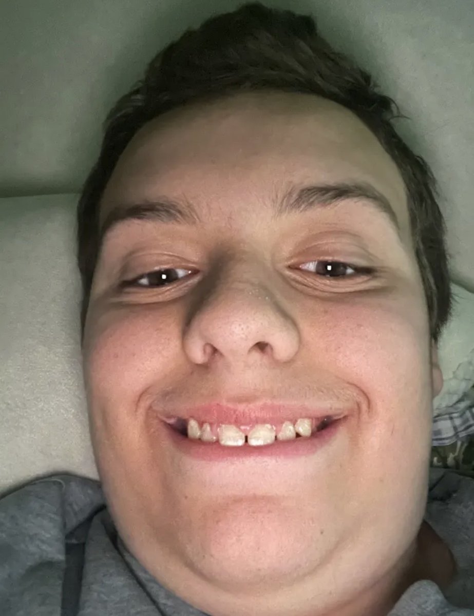 YWhisp's tweet photo. There is real person identity face youtube:
@Antz-yuh https://t.co/QUfqojvmrH