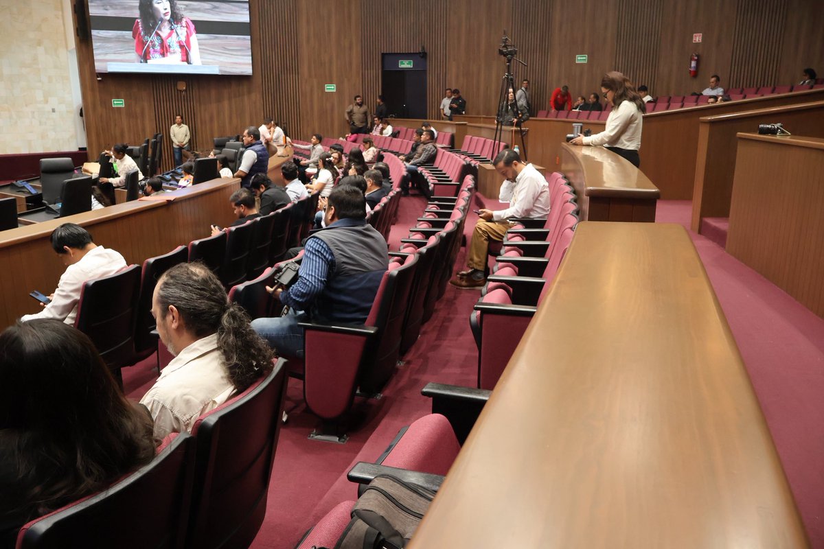 Isaac2lopez's tweet photo. Durante la sesión ordinaria celebrada el día de hoy, analizamos y discutimos asuntos de gran relevancia en materia civil, familiar, cultura física y deporte, electoral, penal, educación, derechos de las personas con discapacidad en el estado… https://t.co/KMEXEOYTit
