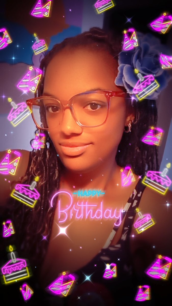 YouTubeFreak35's tweet photo. It's my Birthday! Here's to 26! 😊🥳🎉🎊🎂 #birhdaygirl #26 https://t.co/Rf8e1UBpSM