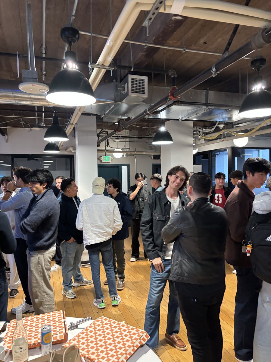 gurvansh99's tweet photo. Inspired to host more events

Thank you all for coming! ❤️ https://t.co/kqa9iujhLE