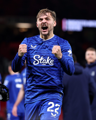 fplcyprus's tweet photo. 5⃣ DEWSBURY HALL💎

LAST YEAR, HE MANAGED TO ACCUMULATE 151 POINTS IN 31 APPEARANCES, MAKING HIM ONE OF EVERTONS BEST PLAYERS!!

WITH NDIAYE'S POSSIBLE DEPARTURE FROM THE CLUB, HE MIGHT GET PENALTY RESPONSIBILITIES, AS WELL AS MORE MINUTES AND MORE SET PIECE DUTIES

8 GOALS, 7 ASSISTS AND 10 DEFENSIVE CONTRIBUTION POINTS ARE MORE THAN ENOUGH EVIDENCE TO JUSTIFY THE £6.5 MILLION PRICE POINT!!