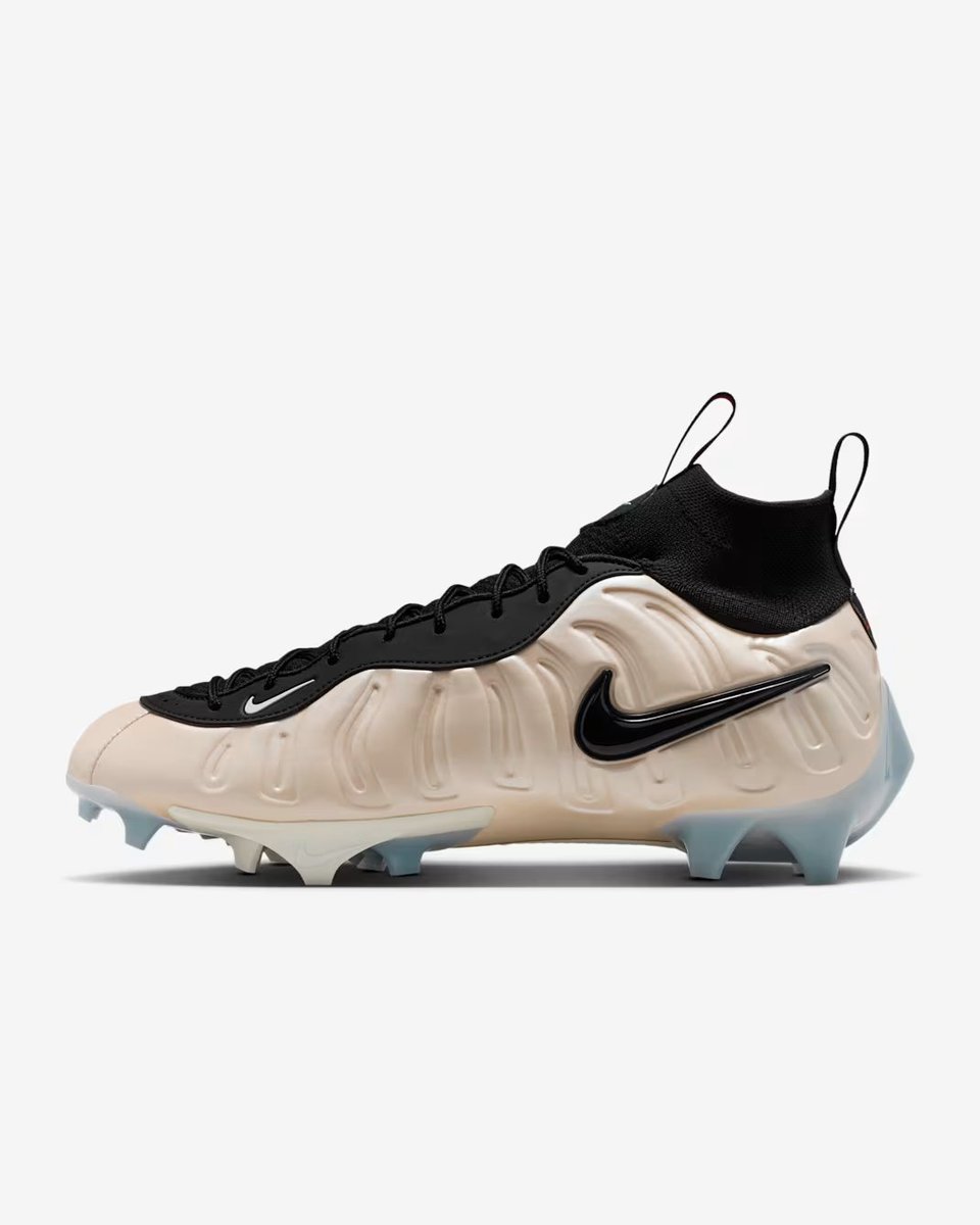 J23app's tweet photo. Coming Soon: Nike Vaporposite Pro Football Cleats on Nike // Ad

Link -> https://t.co/ghHPoJ3dNA https://t.co/QPQeAUvkTU
