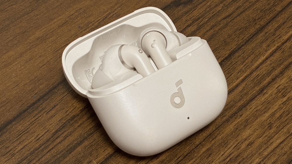 Ankerのノイズキャンセリング対応ワイヤレスイヤホン「Soundcore P42i