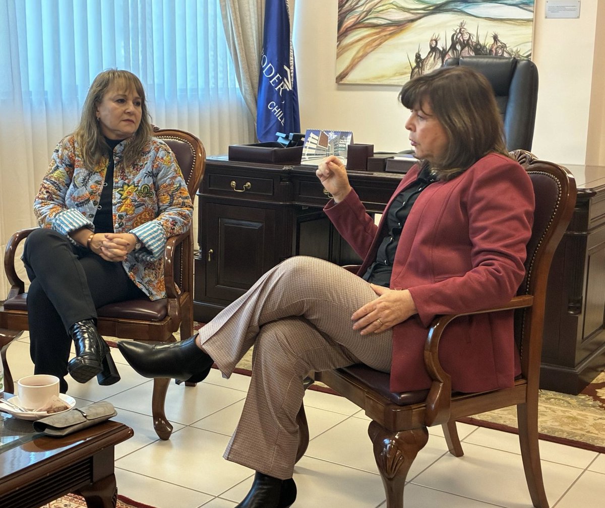 PJudicialChile's tweet photo. Presidenta de la Corte de Antofagasta se reunió con diputada Marcela Hernando para abordar proyecto de tribunal en San Pedro de Atacama https://t.co/jESZCHoSUI https://t.co/JaDjwJVqZx