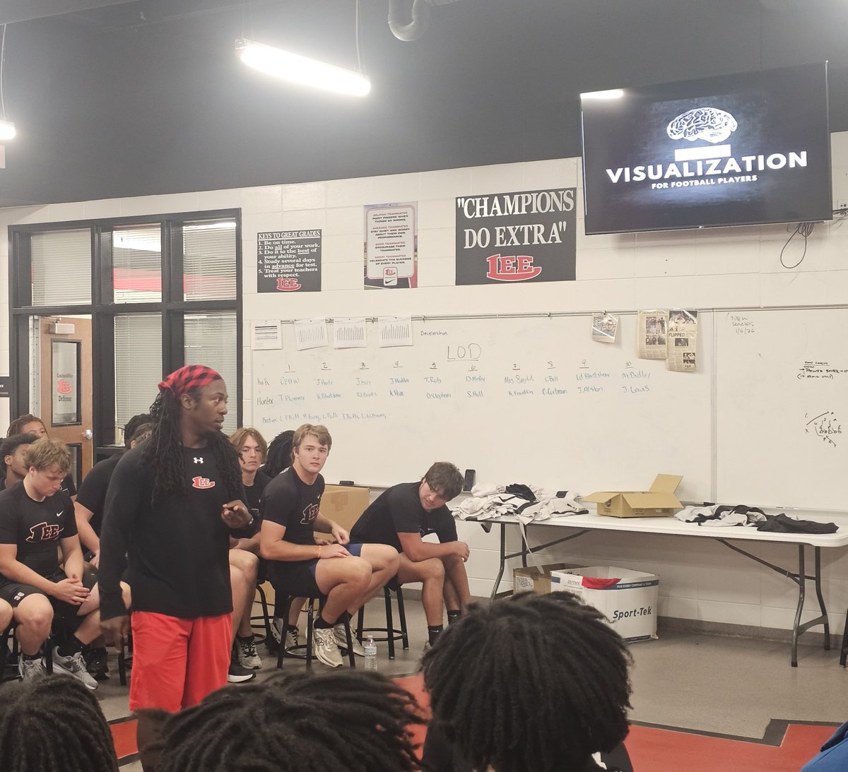 rockerlee229's tweet photo. Great Character Message to the team today from @NicholasSearcy4 on Visiualation‼️ https://t.co/vqQQEUs8SL