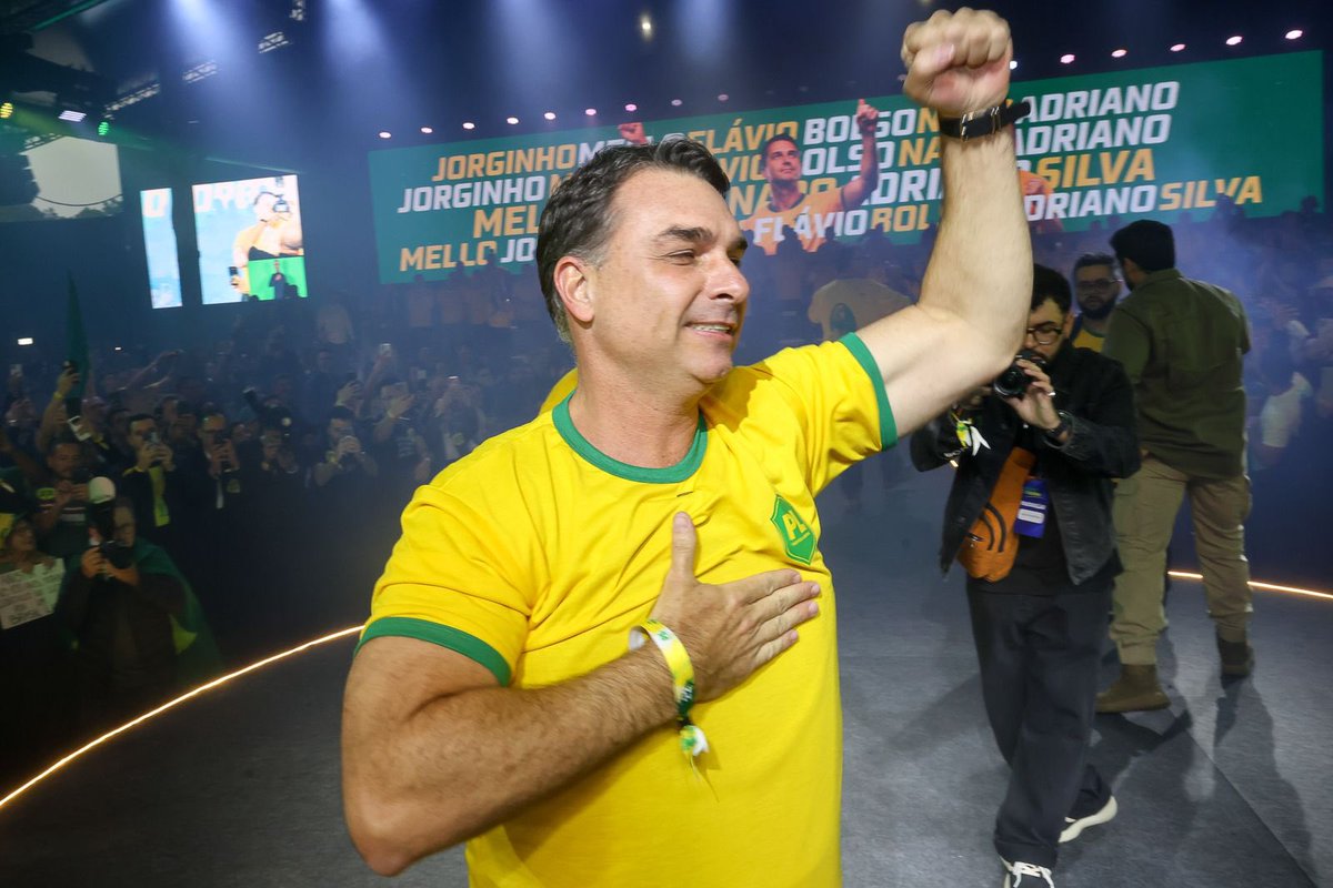 meioindep's tweet photo. 🚨ATENÇÃO: Flávio poderá derrotar Lula ainda no primeiro turno, dizem analistas; candidato cresce nas pesquisas https://t.co/2S3uPNNMJu