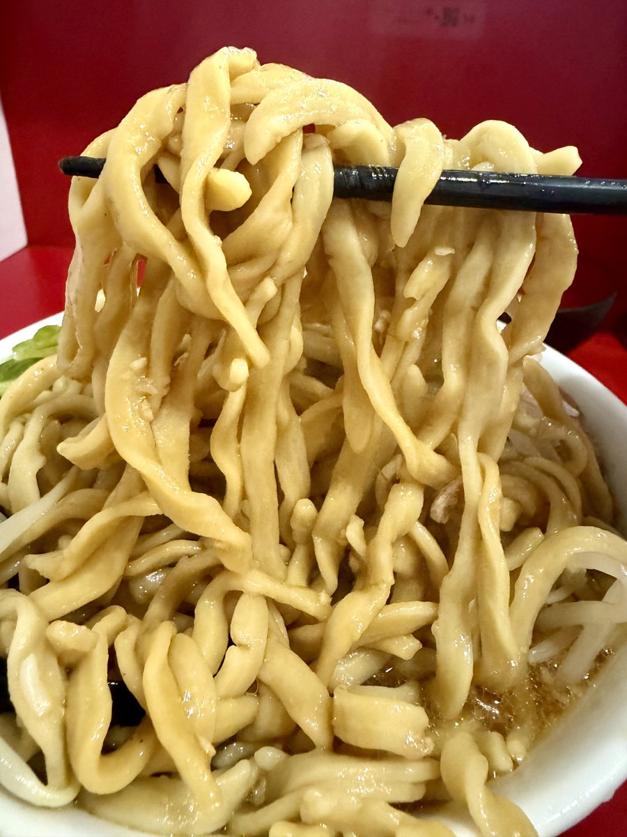 ikaostar's tweet photo. ラーメン二郎 生田駅前店

・小ラーメン🍜+魚玉🐟

魚玉、塩味と旨味が増す味変トッピング🐟
魚介二郎、最高に美味いです😋 https://t.co/SBjH2rke8A