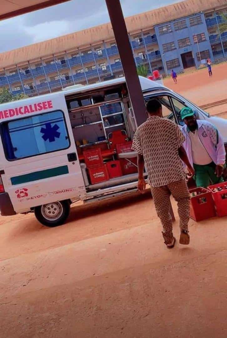 Djam080's tweet photo. I love my country, Cameroon 🇨🇲🇨🇲🇨🇲🇨🇲🇨🇲🤣🤣🤣🤣🤣🤣. This country is beyond fixing 🤣😂🤣😂🤣😂🤣😂 https://t.co/lP37CQ6xOr