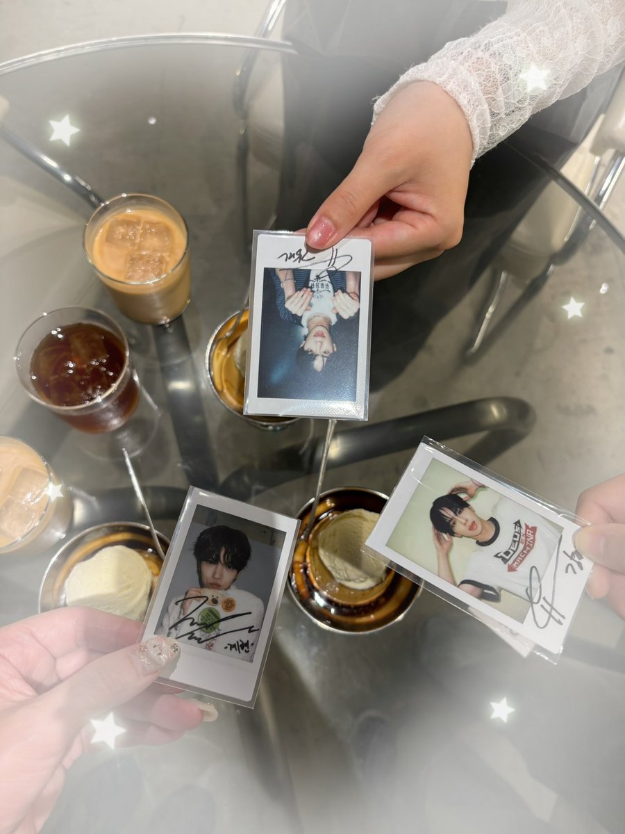 ribbon_gye514's tweet photo. .⋆𝜗𝜚 ✧*｡関西ベロ爆語り会✧*｡ 𝜗𝜚.⋆

やっとやっと3人で会えた♡♡
楽しかった〜ありがとう
꒰ᐢ⸝⸝> ·̫ <⸝⸝ᐢ꒱🎀⟡.·

前日にツアー発表あって
タイミング良すぎ…
昼から会ったのに
気づいたら夜だった笑笑笑

私たち一生しゃべってる
,,ᴗ  ̫ ᴗ,,笑笑

はやくまた会おっ🍀*゜ https://t.co/H4SmbgFxmv