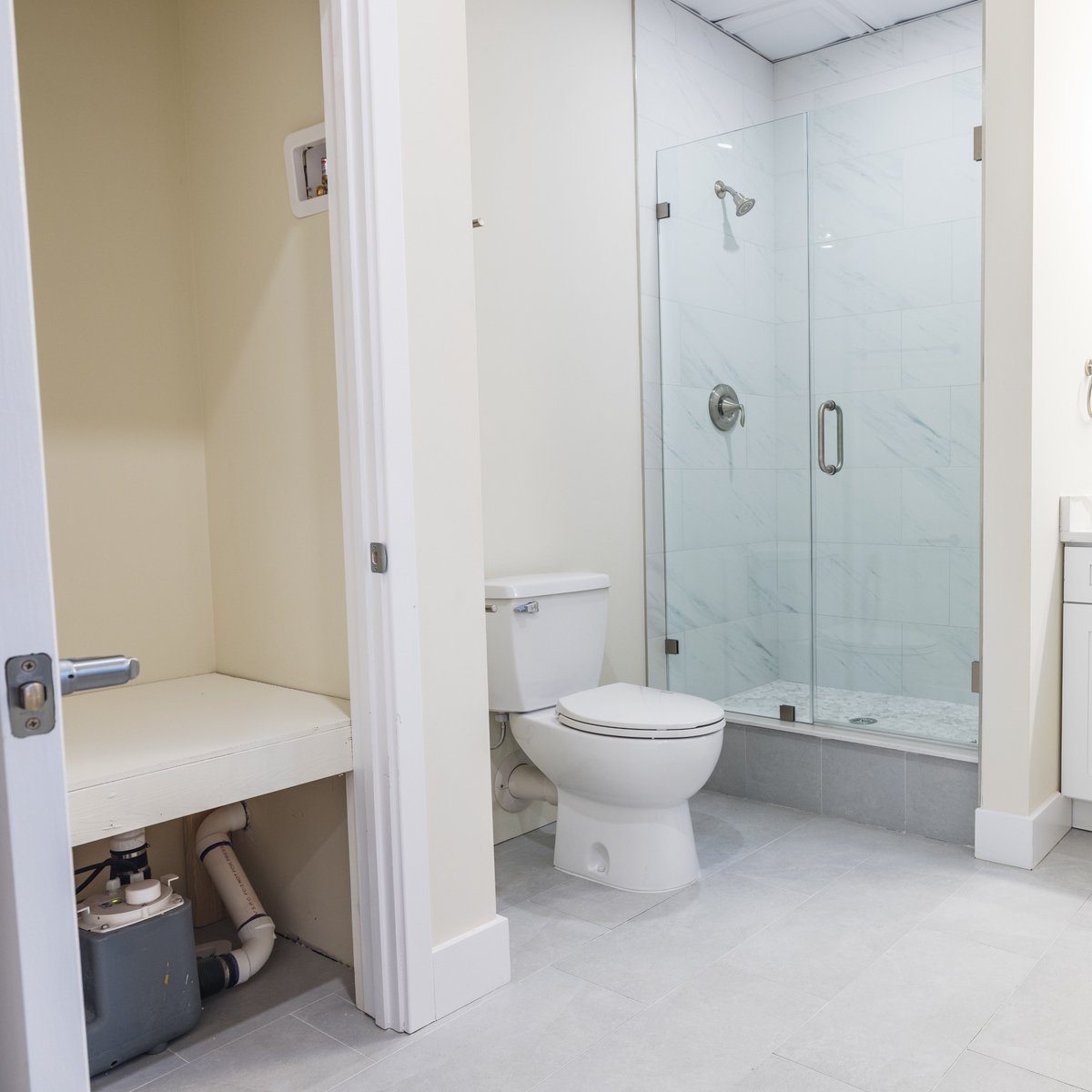 ExtremeHow_To's tweet photo. Office-to-Residential Conversion Solves Complex Plumbing Challenges with Above-Floor Systems
https://t.co/GIag62Yk0P https://t.co/e7AJrtMjkQ