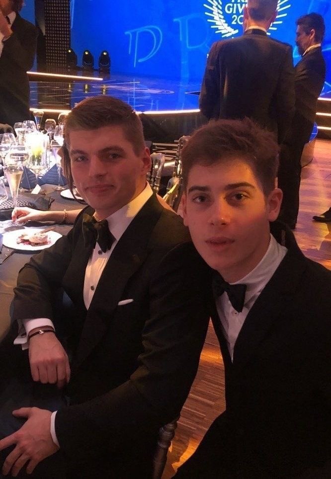 cantverstopim's tweet photo. Max was mother duck to the 2025 rookies long before they graduated to F1 btw https://t.co/v79hiTODmA