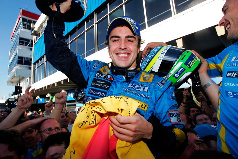 JohnF1_14's tweet photo. Feliz 45 cumpleaños al ídolo que llevo siguiendo durante toda la vida.

El no rendirse y dar tu mejor versión, dando igual las circunstancias son dos de los incontables valores que enseña Fernando Alonso.

Gracias por todas las alegrías que nos has dado, felicidades @alo_oficial https://t.co/P9LfhtErkl