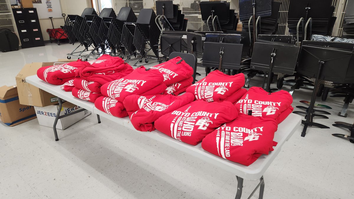 BCHS_Mr_J's tweet photo. Specail thanks to these helping hands that came to prepare music folders, t-shirts, flip folders, lyres, sousaphones, drumline equipment and more! We are almost ready to fire up the big red machine! https://t.co/UAr4796lWF