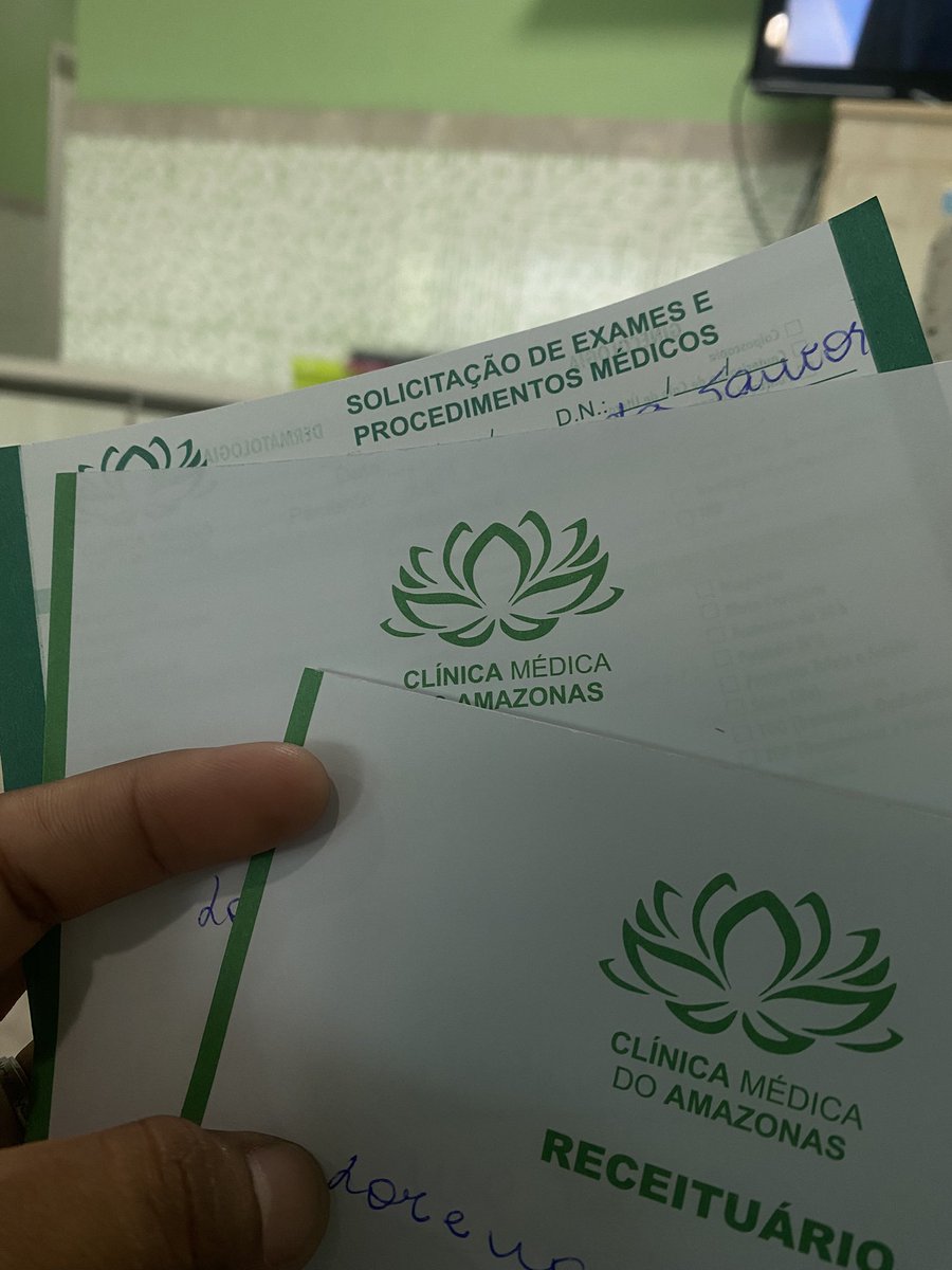 lolyttabr's tweet photo. hj o mundo desabou sobre meus pés, eu vou enfrentar isso tudo calada e sozinha pq sempre foi assim a minha vida inteira https://t.co/L5Et3ZwuL2
