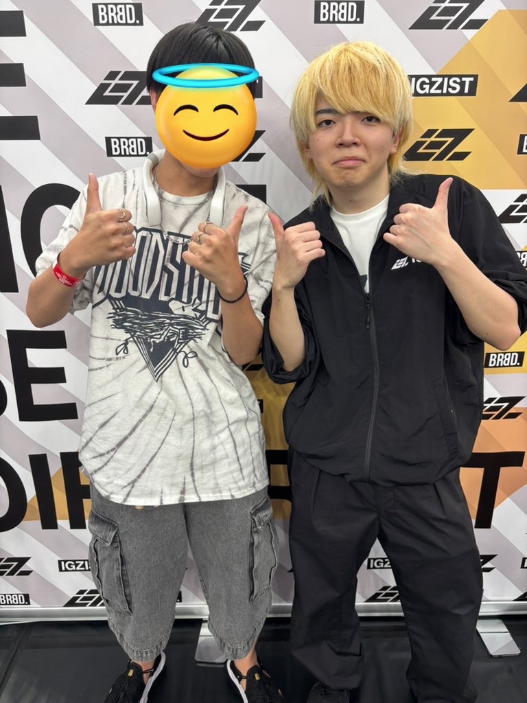 untikunoou1's tweet photo. まじでずっと応援してるから
写真撮れたの幸せ、サインも家宝
来年は1位！！
#ぽぽがちwin #popo画chi 
#ChallengersJP #VALORANT #VCJ 
@popoG_C @popoGsub https://t.co/1Wk9aprKym