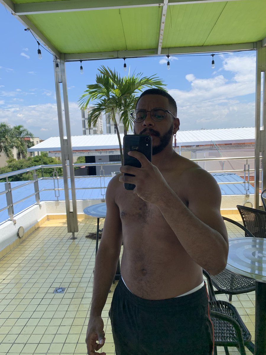ru_fxlipe's tweet photo. and a little more touch my body. 🫦 https://t.co/P9Bz79PIOu