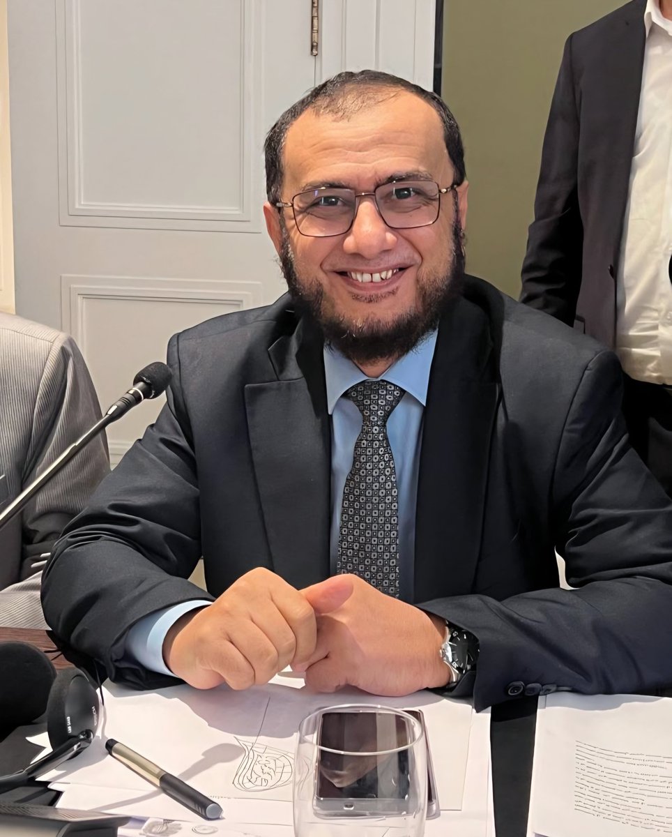 Al_salami11's tweet photo. اختتمنا اليوم اجتماعا دوريا للتكتل الوطني ضم رؤساء وممثلي 22 حزبا سياسيا، تم خلاله ترتيب أوراق سياسات في خمسة مجالات متعلقة بالأمن، والخدمات، والحقوق والحريات، ومكافحة الفساد، تمهيداً لتقديمها لرئيس مجلس القيادة ورئيس الحكومة خلال الأيام القادمة. 
كما عقد التكتل -خلال اليومين الماضيين- سلسلة لقاءات مع المعهد الديمقراطي الأمريكي، تناولت سبل تعزيز قدرات الأحزاب والمكونات السياسية اليمنية، ودعم مسارات الحوار.