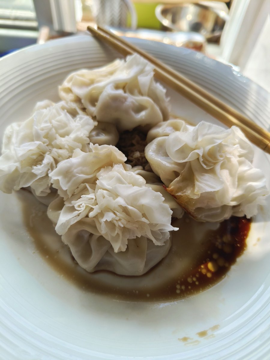 KimsThesis's tweet photo. 从每天赖床赶早八，到现在慢悠悠给自己煮了碗热乎的豆浆鸡蛋，原来换个时间起床，日子能这么舒服～， https://t.co/Rffq0nfFNw