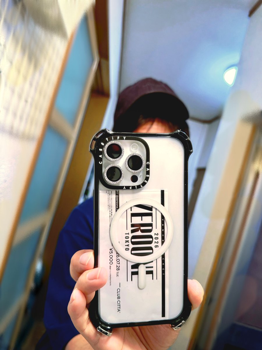 Octopus705's tweet photo. 今日からこれになりました。折り返し通勤中 https://t.co/CoymZyioO5