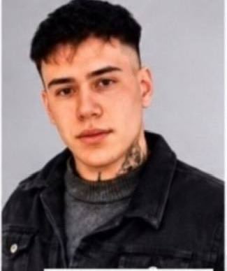 lilhoorii's tweet photo. He could be next
Ghaem Hosseini family has been summoned for a final prison visit.
The Islamic Republic is reportedly preparing to execute another January protester
He is only 20 years old
Be his voice
#GhaemHosseini
#StopExecutionsInIran
 #StopExecutions 
@amnesty @hrw  @HengawO https://t.co/tZlhYvJU0S