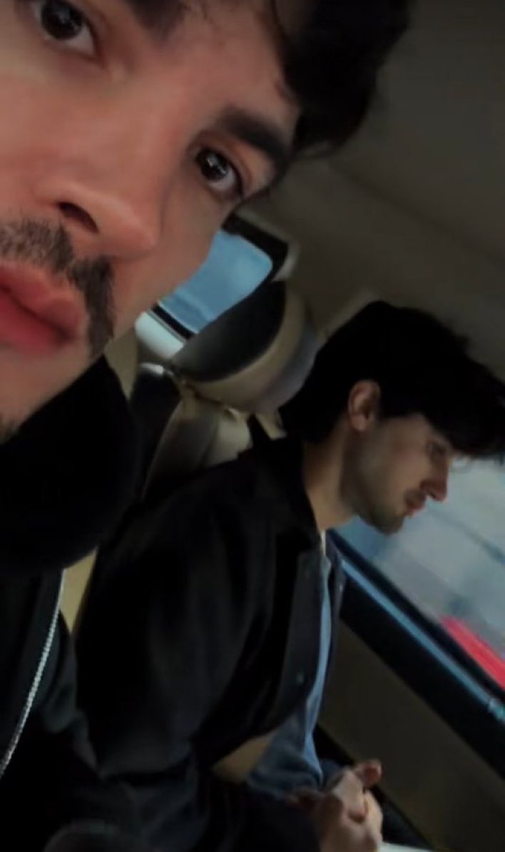 notadev0zz's tweet photo. “se não for pra comprar nosso carro” https://t.co/rdthw7yBQ0