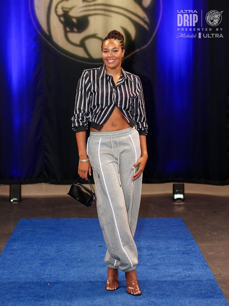 minnesotalynx's tweet photo. SHE’S BACK AT HOME. 🏠 https://t.co/PkwB1BN7u9