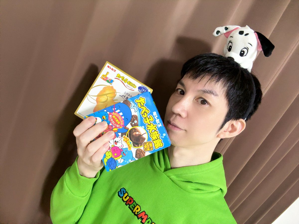 uttnsakaguchi's tweet photo. おはようございます☀️

最近たべ��子シリーズにハマってます🤭

【直近のスケジュール】 
7/29•7/30  19:30〜23:0
8/1•8/2  10〜23

オイル&amp; #タイ古式 おすすめしてます！
#リンガム もはじめました✨

ご予約は
https://t.co/7184WB7Nhw
スケジュールは⏬
https://t.co/scNAIDzU4x https://t.co/L8SqA2e29Z
