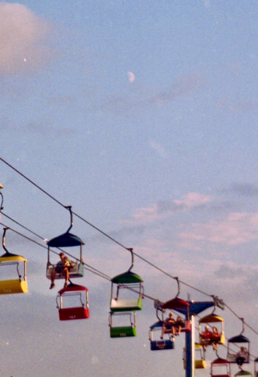 gailloveswolves's tweet photo. 35mm film from the Minnesota State Fair https://t.co/rHqrcEOEHQ
