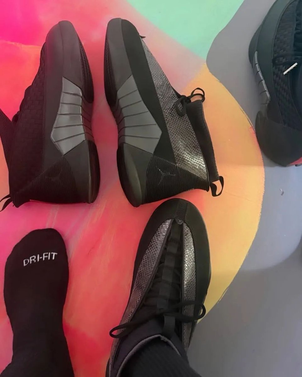 TheSiteSupply's tweet photo. The Air Jordan 15 “Snakeskin” is set to release later this year.

💵 $240
🗓️ November 7th https://t.co/ZpBxSWQdWm