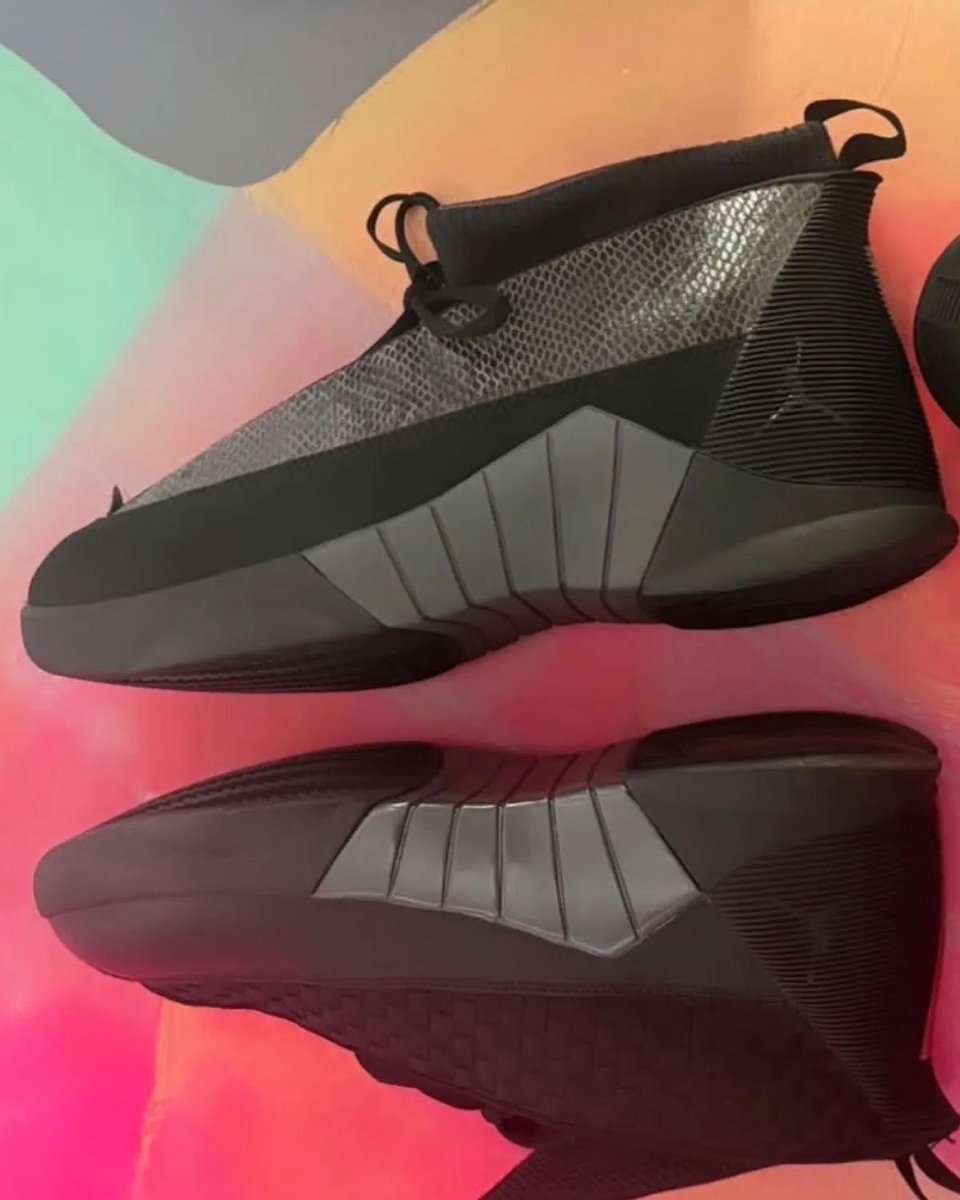 TheSiteSupply's tweet photo. The Air Jordan 15 “Snakeskin” is set to release later this year.

💵 $240
🗓️ November 7th https://t.co/ZpBxSWQdWm