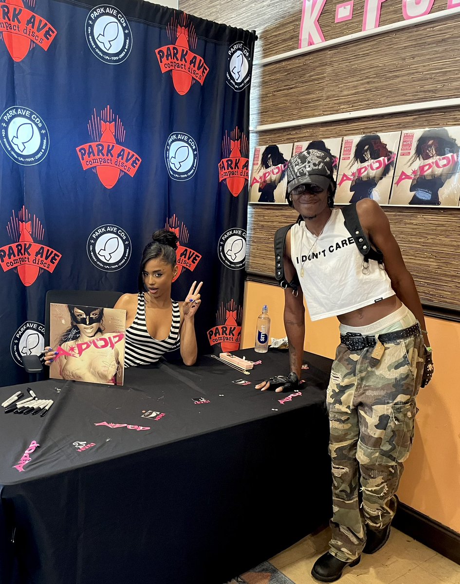 Mykenik's tweet photo. I DON’T CARE… JUST MET TYLA. 🩷🫶🏽 https://t.co/Z28xThaSEg