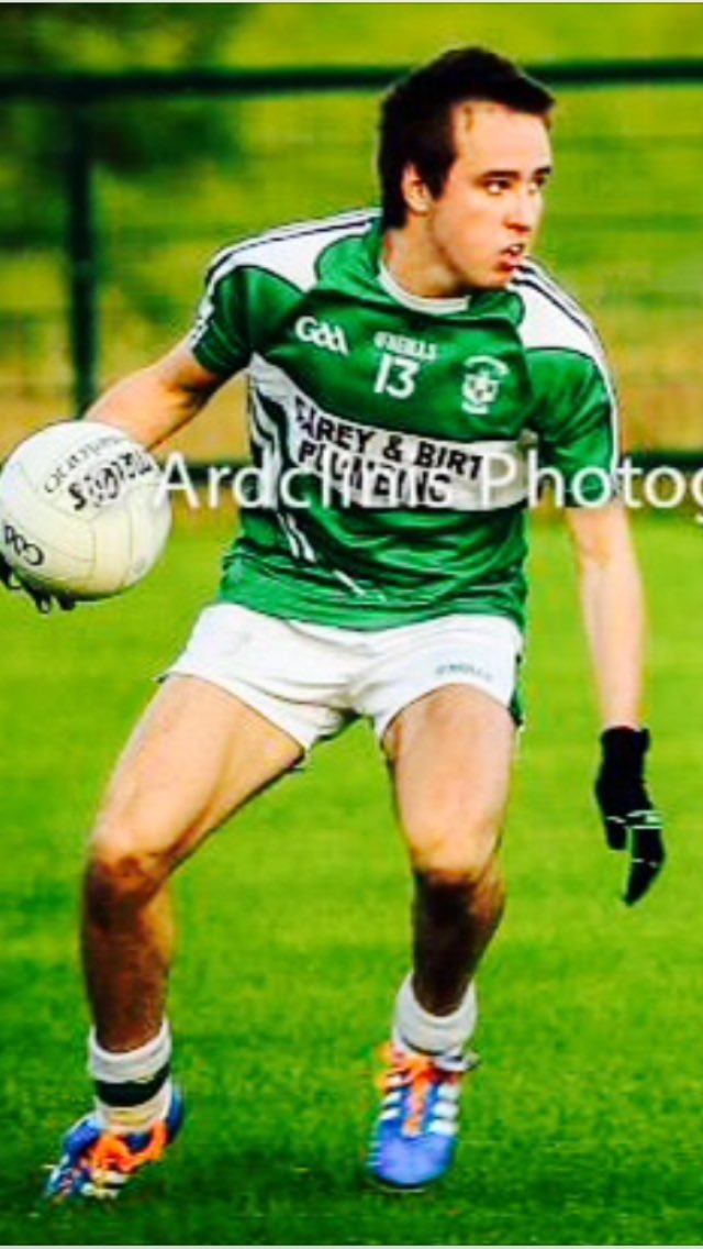 MaryGixy's tweet photo. When my beautiful boy played Gaelic football, he would have loved Mayo winning, in his blood even though Antrim was his home 💚❤️ https://t.co/WuzgbFT0v0