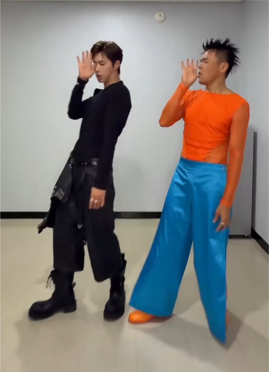 love0206UK's tweet photo. 유노윤호 ユンホ YUNHO TimesTickin
#UKNOW_TimesTickin #박진영
お二人が並んだ様子
以前から興味があったのでとてもうれしい https://t.co/SRYiXL0Uet
