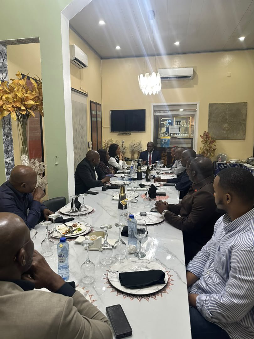 MBALASERGE0's tweet photo. La Coalition des Démocrates, sous le leadership de *Son Excellence Dr Jean Lucien BUSSA TONGBA*, a tenu ce mardi 28 juillet 2026 une importante réunion des Parlementaires de la CODE.
Les échanges ont porté sur les enjeux politiques de l’heure ainsi que les vacances parlementaires https://t.co/BK9dZ76ijY