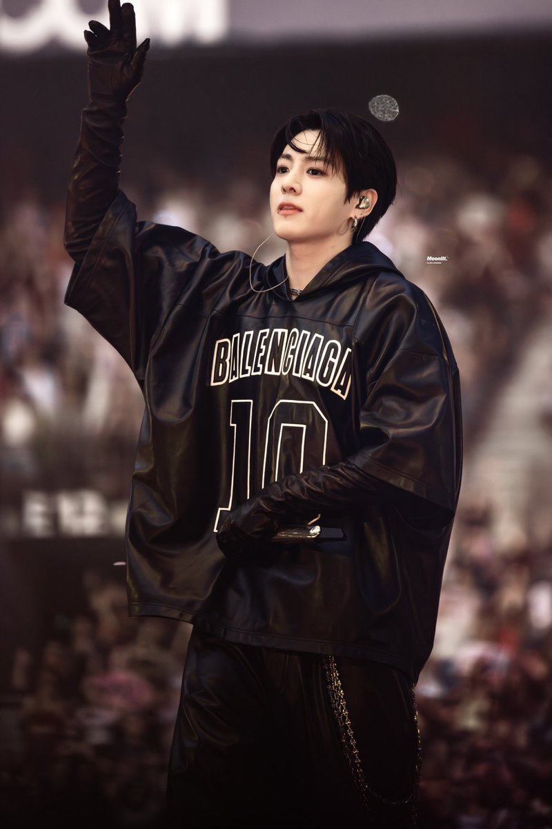 JJK_VotingTeam's tweet photo. ‼️ENDING SOON 7/31, 2 days left, let’s add more votes on both web and app. 

RT/Reply 
#NETIZENSCHOICE #JUNGKOOK for Most Handsome Man Alive #MHMA2026 #MHMA2026JUNGKOOK
@thenreport 

🗳️Vote hourly🔗 https://t.co/nRsgnlaNc1

📱Collect and vote on app
IOS🔗https://t.co/kCRFsW3QFt
Android🔗https://t.co/Kq8YhAoCYU