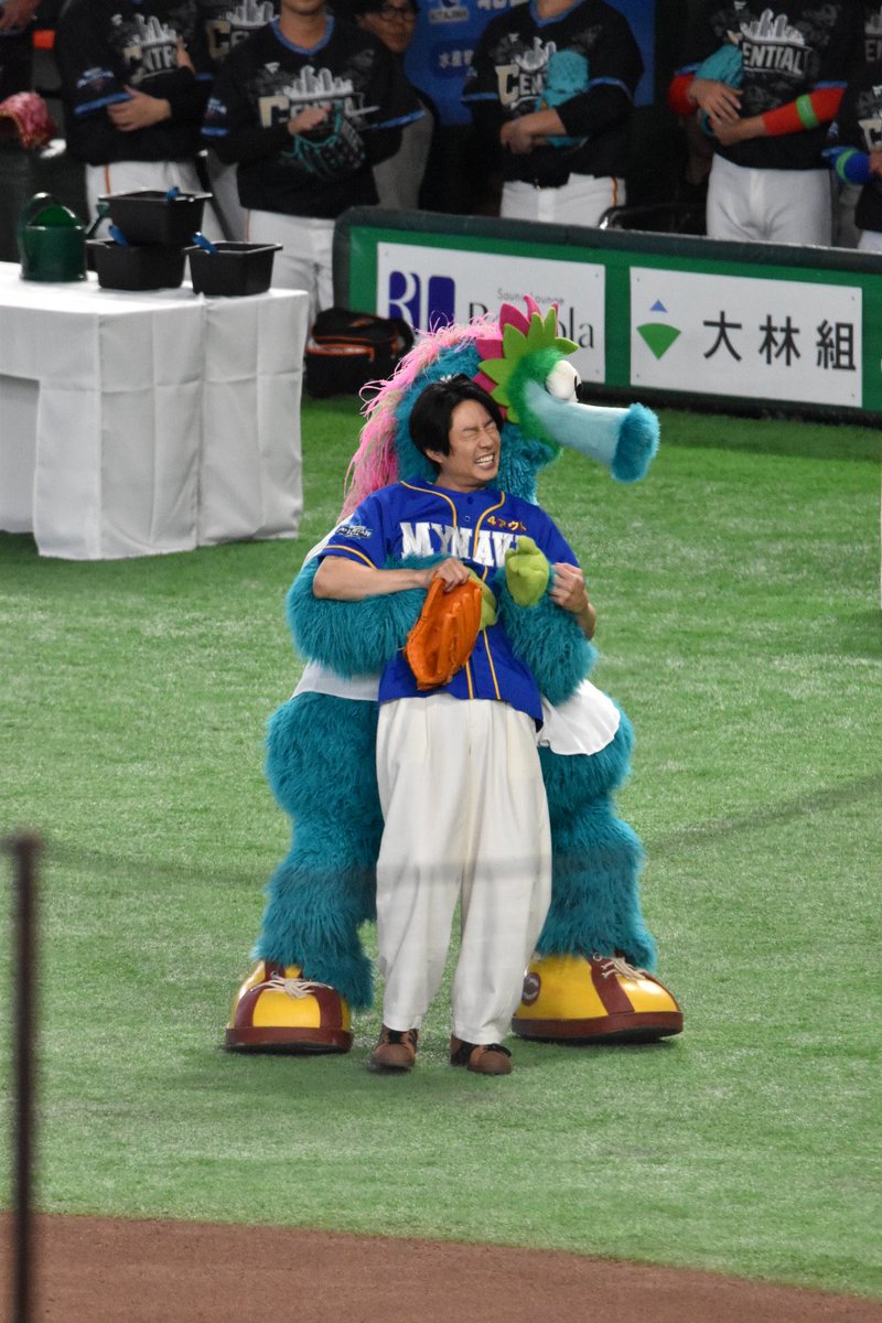 chonolson's tweet photo. 夏の恒例行事！

 #マイナビオールスターゲーム
 #ファーストピッチ
 #相葉雅紀 https://t.co/OTluHlHy9s