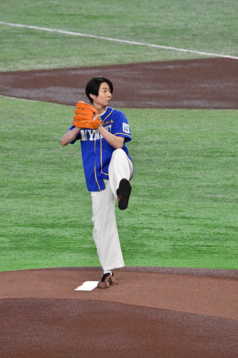 chonolson's tweet photo. 夏の恒例行事！

 #マイナビオールスターゲーム
 #ファーストピッチ
 #相葉雅紀 https://t.co/OTluHlHy9s