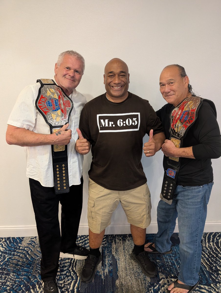 ReggieHarp's tweet photo. Photo Op with former AWA World Tag Team Champions Badd Company https://t.co/iJh0hWsuR6