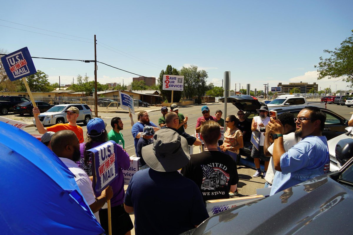 DebHaalandNM's tweet photo. The Postal Service is a lifeline for New Mexico. It connects rural communities, delivers lifesaving medications, supports small businesses, and ensures every family can stay connected no matter where they live.

That's why I was proud to stand with postal workers today. They deserve leaders who will protect good union jobs and defend the public services New Mexicans rely on, not politicians or billionaires who want to weaken or privatize them.