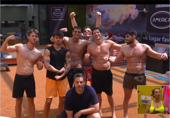 lizzzzvp's tweet photo. Mucho cuerpo y vaina y el que nos gusta anda agachado y con camisa 😝😝😝😝

#LaCasaDeLosFamososMx https://t.co/ToVdXiJBTM