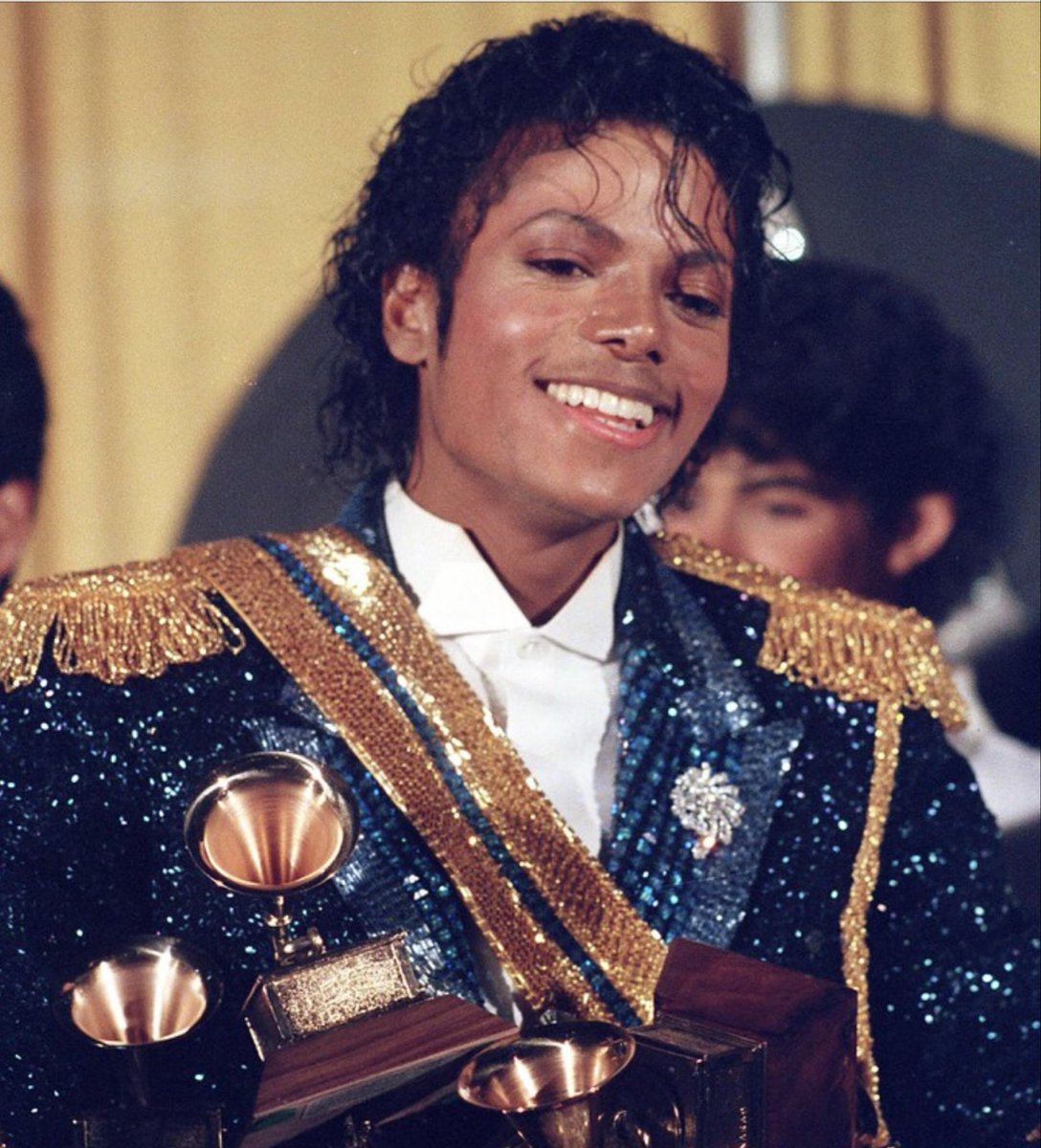 METAVERZUZ's tweet photo. What’s the first song that comes to mind when you see Michael Jackson? https://t.co/Oxd56aSuFt
