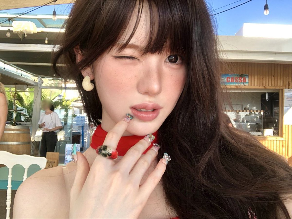 jjukitty06's tweet photo. هذي اللي يحق لها تقول غمزتي تطيح عشره
 وعشرين وثلاثين          اه اه 🤤❤️👩🏼‍❤️‍💋‍👩🏽❤️🤤 https://t.co/OIoH5x0bQ0