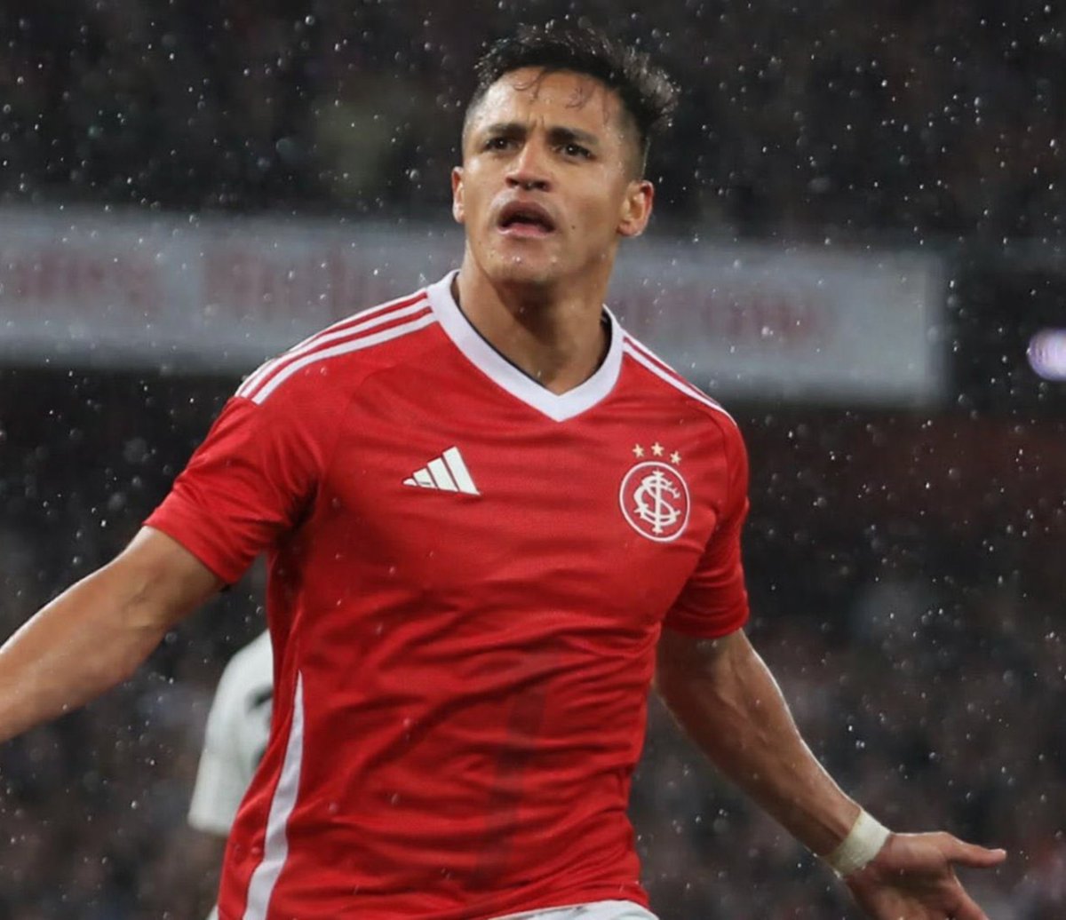 pasqual4's tweet photo. 🚨 ÚLTIMA HORA!

Inter envia proposta de empréstimo pra Alexis Sanchez, porém o jogador está sem clube. https://t.co/RWwbntG6wz