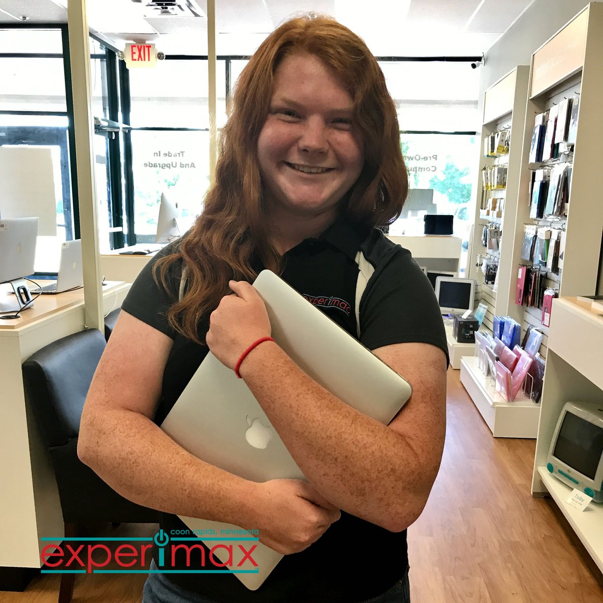 ExperimaxCR's tweet photo. School’s almost back, but your bank account doesn’t have to suffer. Experimax gets you premium, second-hand laptops that save you up to 60% vs new—AND we toss in a 1‑year warranty just to show off.

Come in and snag a deal before everyone else figures it out. https://t.co/nCzIZwk5kg