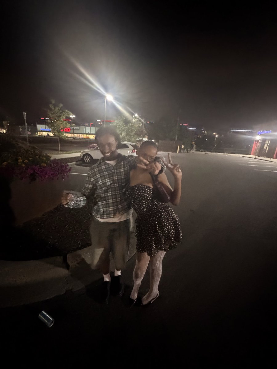 yrblayaniix's tweet photo. Birday boi https://t.co/epwWJHz16v