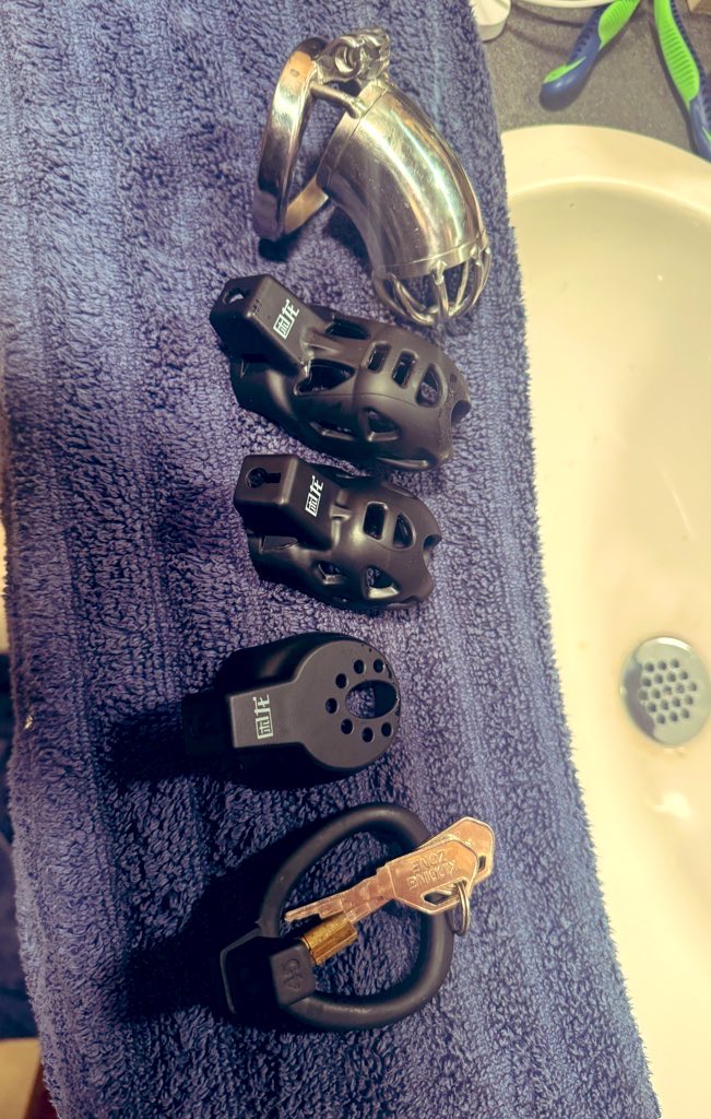 secretpair26's tweet photo. Which cage would be your favorite? How long would you wear it or make me wear it? #chastity #locked https://t.co/4CTwNlXecs